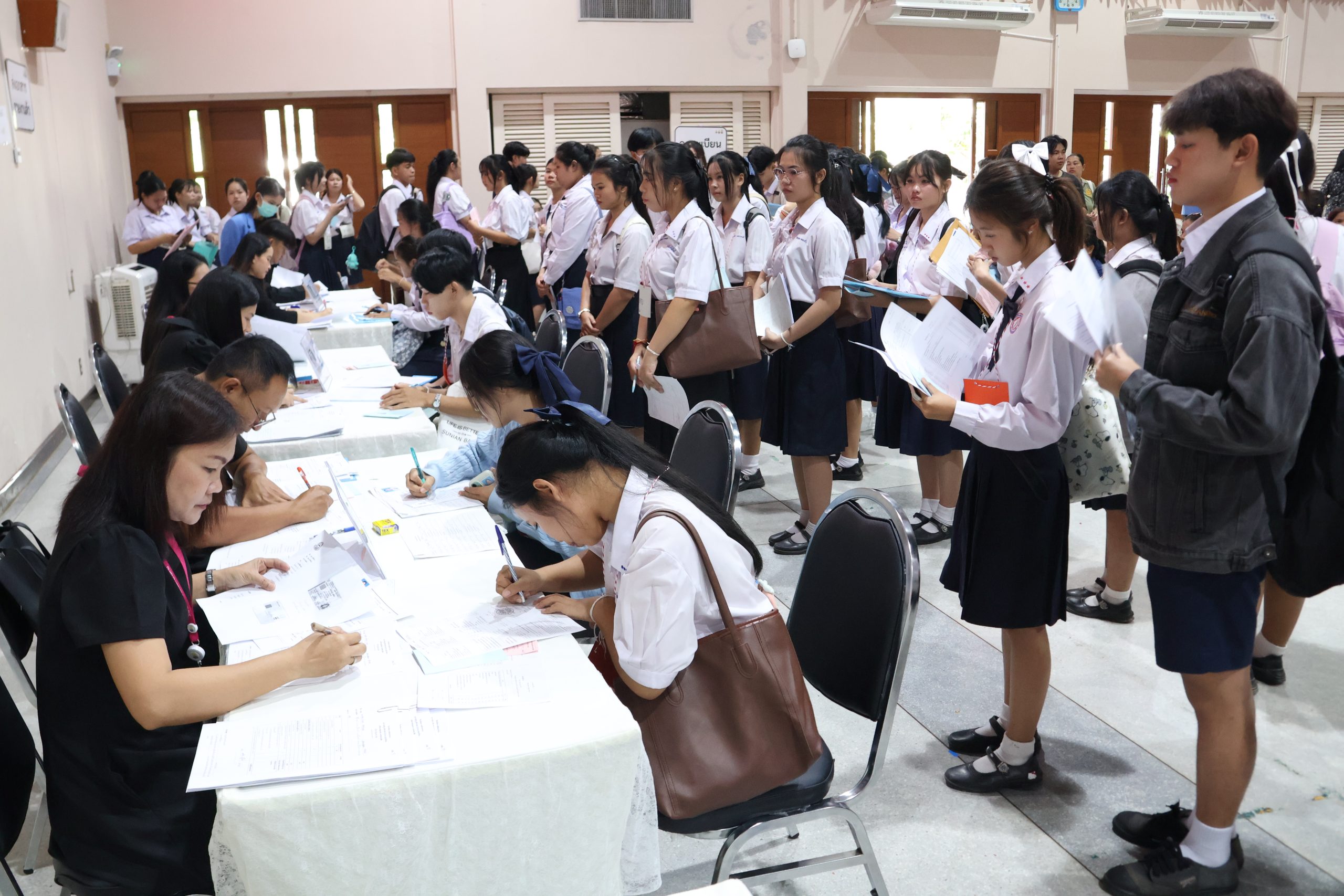 ภาพกิจกรรมการรายงานตัวนักศึกษาใหม่และปฐมนิเทศนักศึกษา ประจำปีการศึกษา 2569